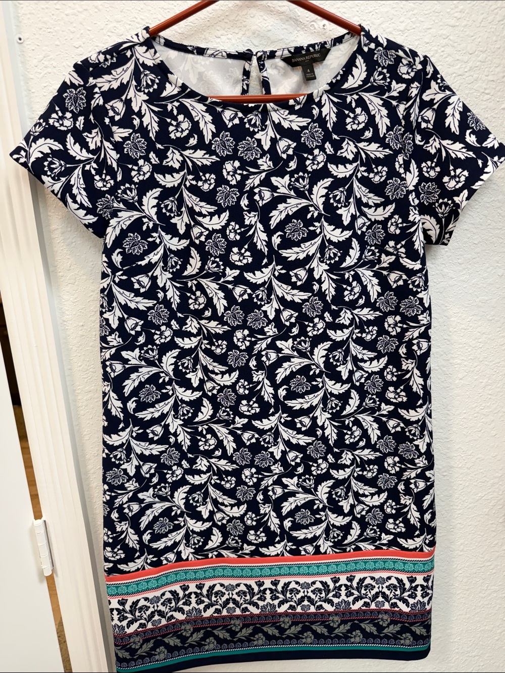 White and Navy Floral Short-Sleeve Shift Dress